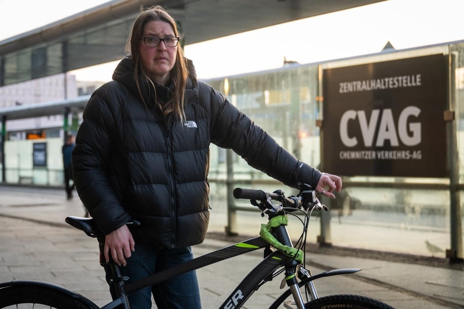 Susann Asmus fährt am heutigen Freitag mit dem Fahrrad auf Arbeit, statt mit der Straßenbahn.