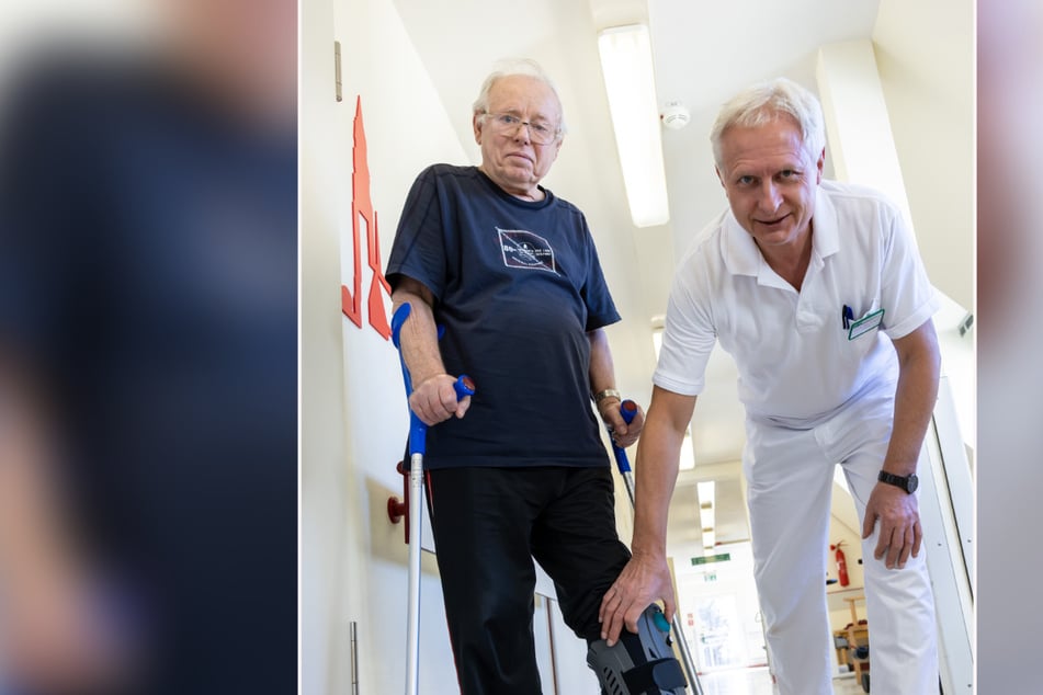 Bald wieder fit: Bernhard Karich mit Wolfgang Eisenreich (84), Patient Nummer 101 mit der neuen Schraube.
