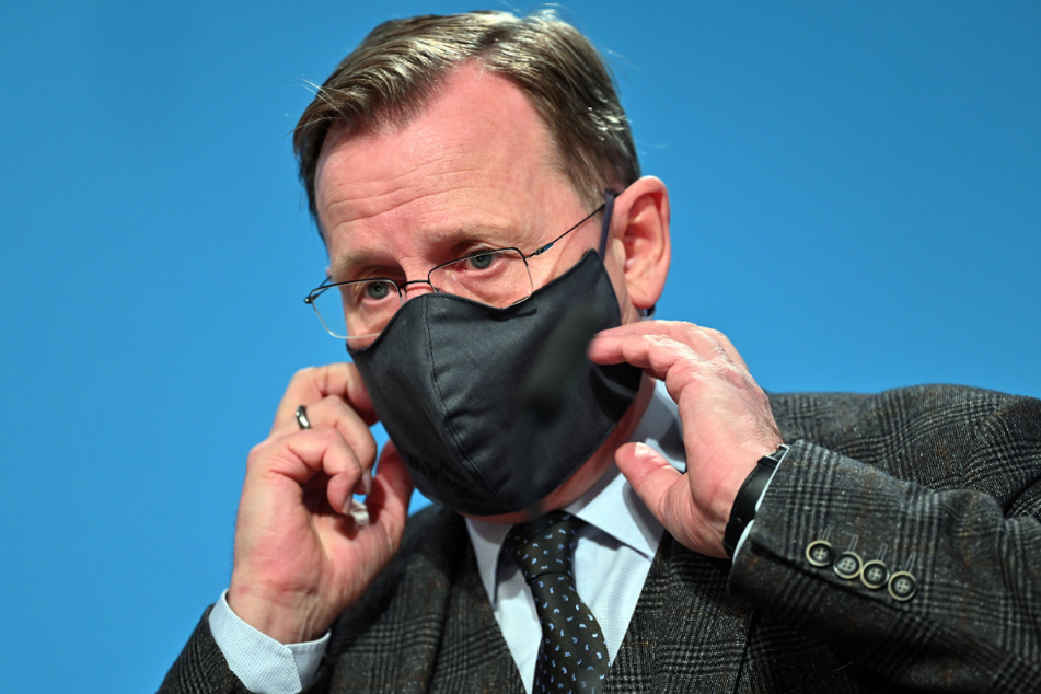 Bodo Ramelow (64, Die Linke), Ministerpräsident von Thüringen, kündigte an, dass es zu Weihnachten und Silvester keine Lockerungen geben wird.