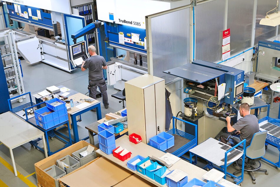 Attraktive Benefits bei UHLTEC: Von geregelten Arbeitszeiten bis zu Bonuszahlungen – hier wird Dein Einsatz belohnt.