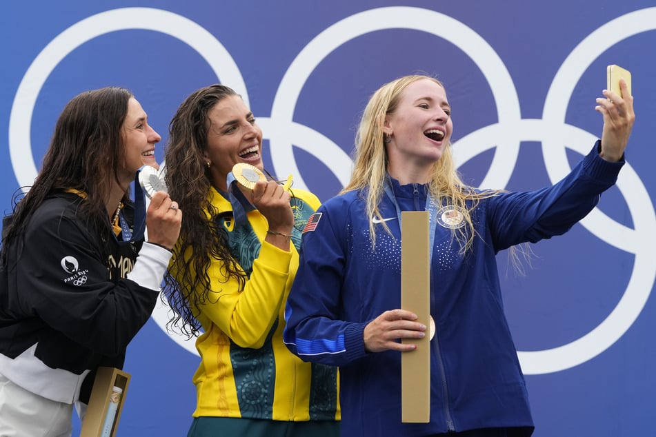 In Paris 2024 verwies Fox (M.) die Deutsche Elena Lilik (26, l.) im C1 auf den zweiten Platz.