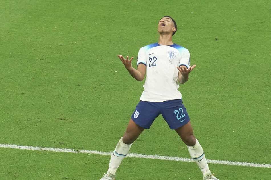 Jude Bellinham (19) haderte nicht lange mit dem englischen Ausscheiden bei der WM im Viertelfinale gegen Frankreich.