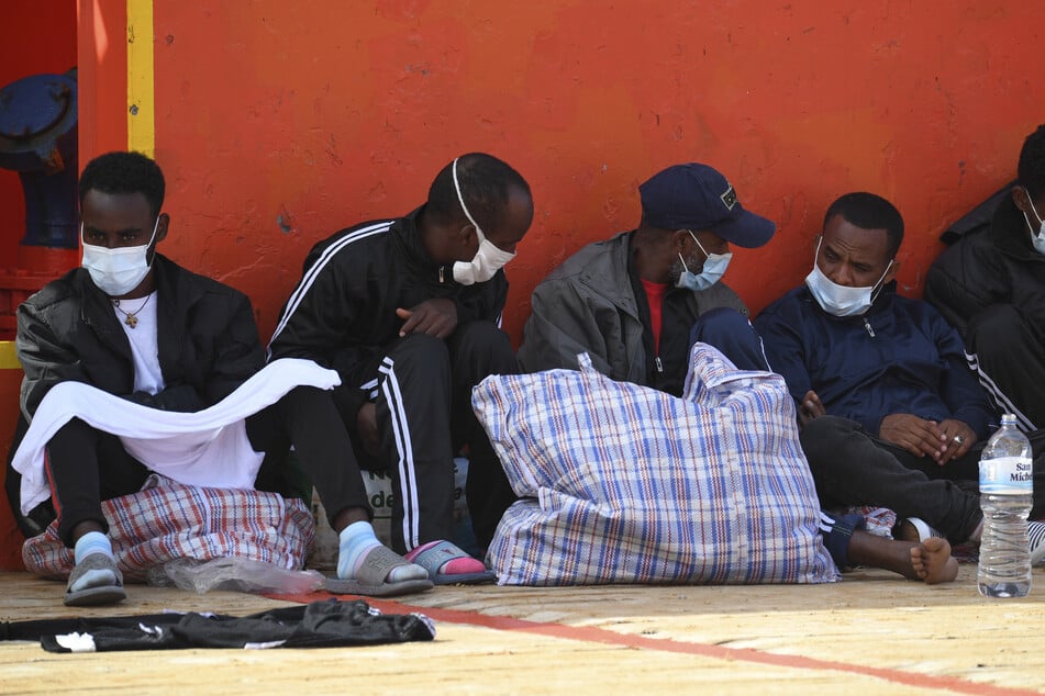 Erneut kommen Hunderte von Bootsmigranten in der EU an
