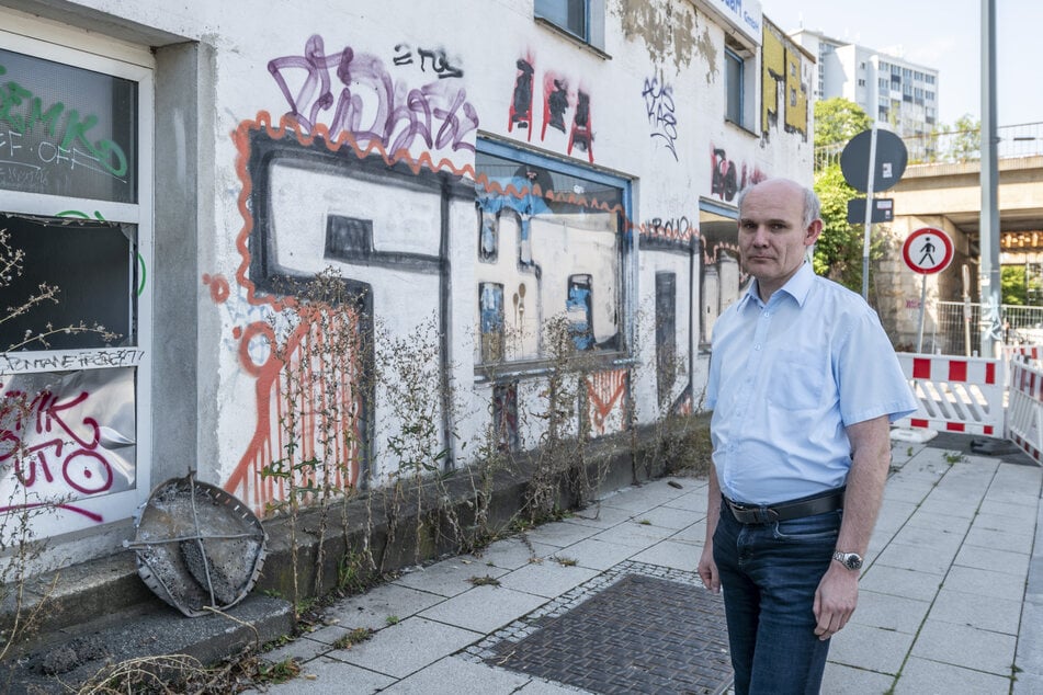 CDU-Stadtrat Kai Hähner (47) fordert die Stadt und den ASR mit Beschlussantrag zu einer Studie über Vermüllung in Chemnitz auf.