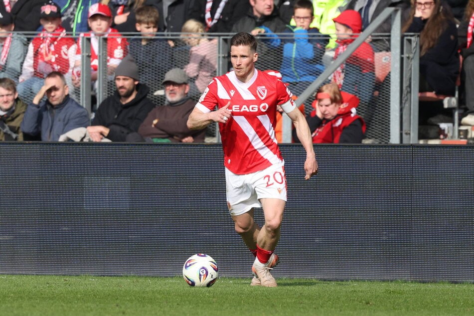 Axel Borgmann (31) und Energie Cottbus haben pünktlich zum Saisonfinale den Schalter wieder in die richtige Richtung gelegt.