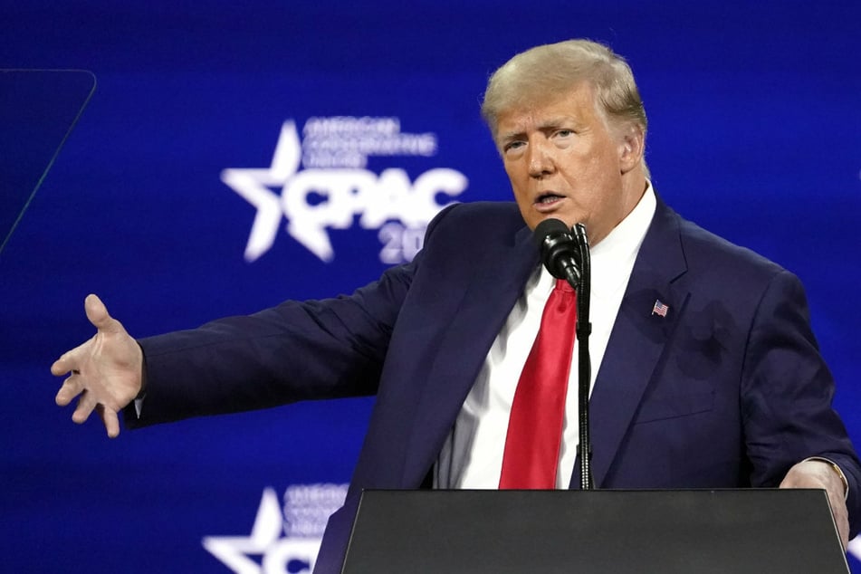 Trumps erste Rede als Ex-Präsident: Er schließt Kandidatur 2024 nicht aus!