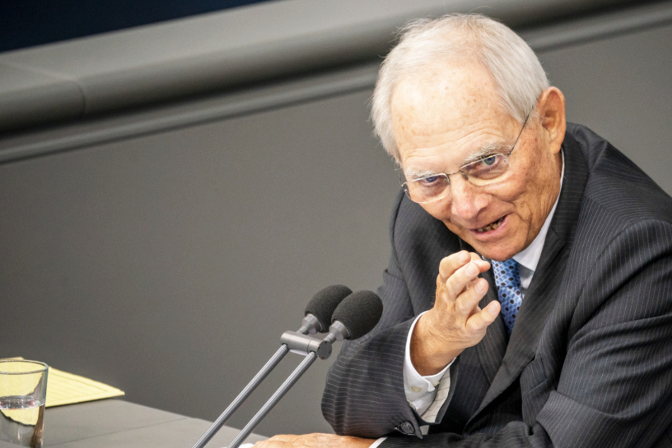 Wolfgang Schäuble (77, CDU) hat dazu aufgerufen, im Angesicht der Coronavirus-Pandemie weltweit einen Neustart zu wagen.