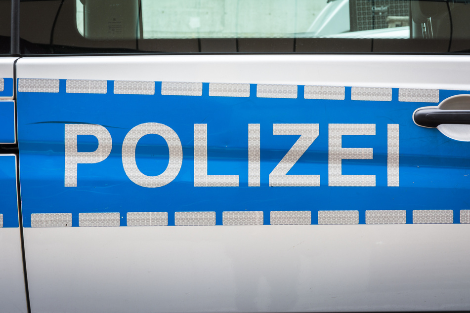 Nach einer Schlägerei unter Jugendlichen in Euskirchen sucht die Polizei Zeugen und bittet um Hinweise. (Symbolbild)