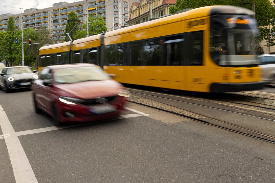 Bauarbeiten an der Sachsenallee: Nach Ostern fahren diese Tram-Linien anders