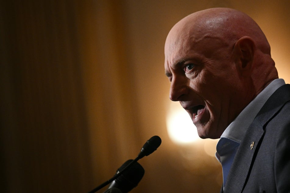 Pentagon censures Mark Kelly and threatens demotion over "seditious" video