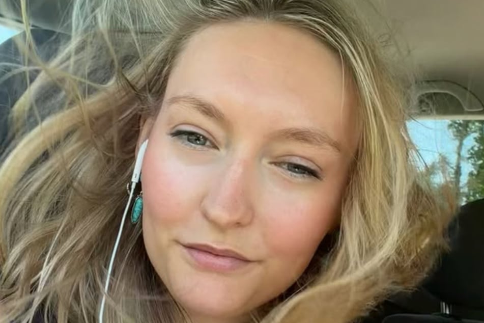 Theodora Skerritt (26) genießt das Leben - auch ohne Verlobten.