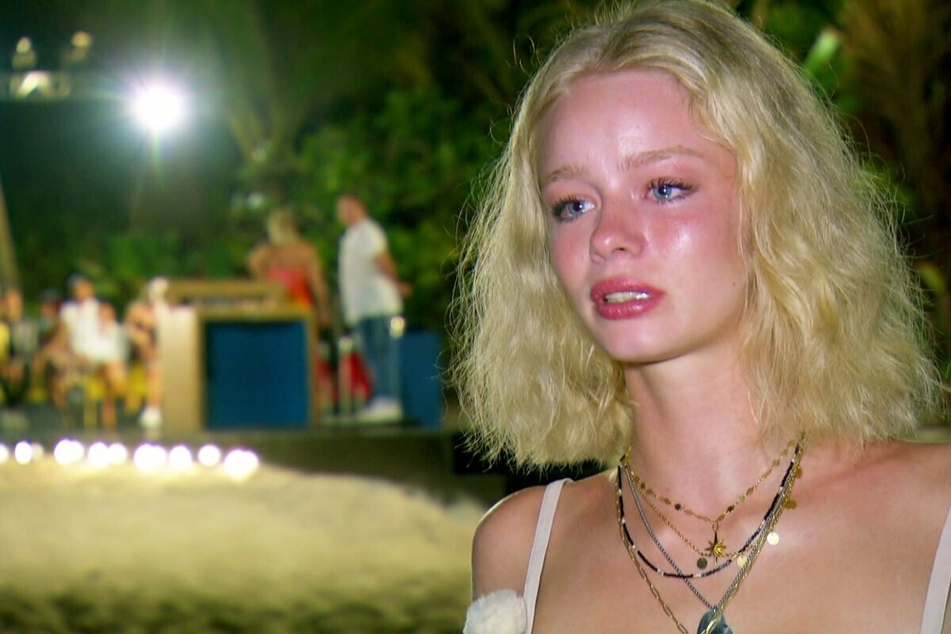 Zoe Saip, GNTM-Zicke 2018, bekam ihr Fett weg.