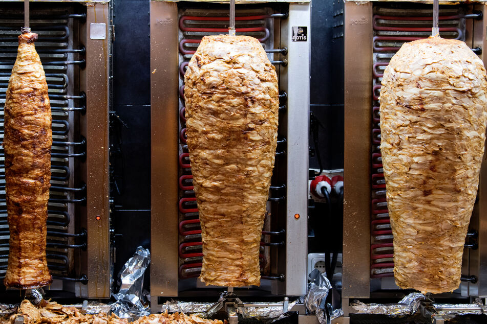 Die der Deutschen liebste Mahlzeit sorgt in der Kölner City für mächtigen Zoff.