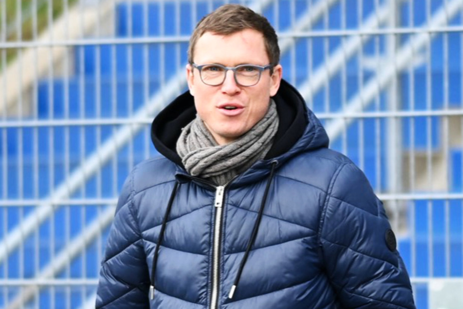 HSV-Sportdirektor Michael Mutzel (42) wurde nur wenige Tage vor dem Saisonstart von seinen Aufgaben entbunden.