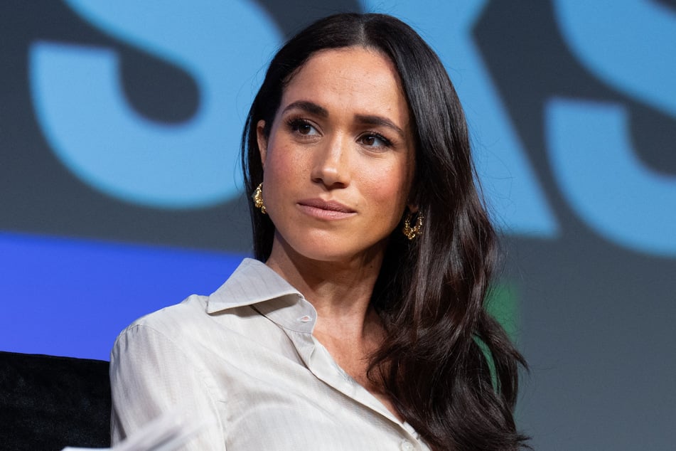 A former palace employee has alleged that they had a hard time finding staff members willing to work with Meghan Markle while she was still a working royal.