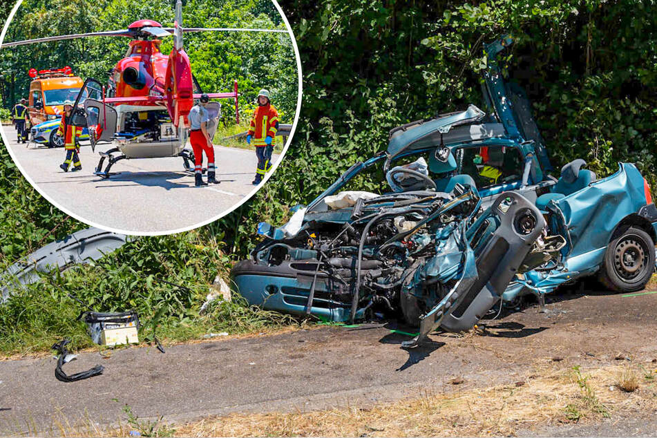 Heftiger Crash mit Laster: Feuerwehr muss Schwerverletzten aus Auto schneiden!