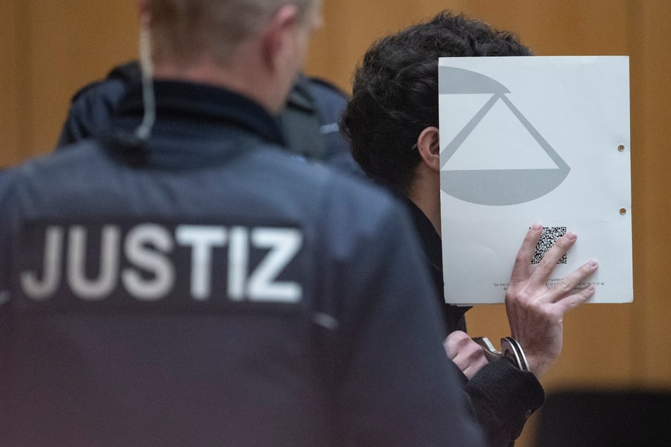 Anklage fordert lebenslange Haft für Mannheimer Messertäter