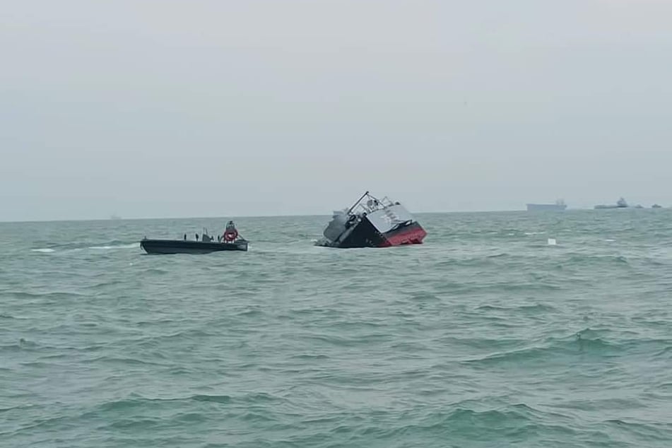 Um 15.41 Uhr versank das Kriegsschiff im Meer.