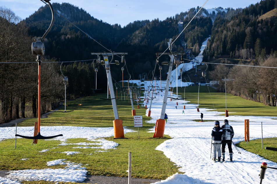 Skisaison ohne Schnee: "Ohne Beschneiung hätten wir schon zu"