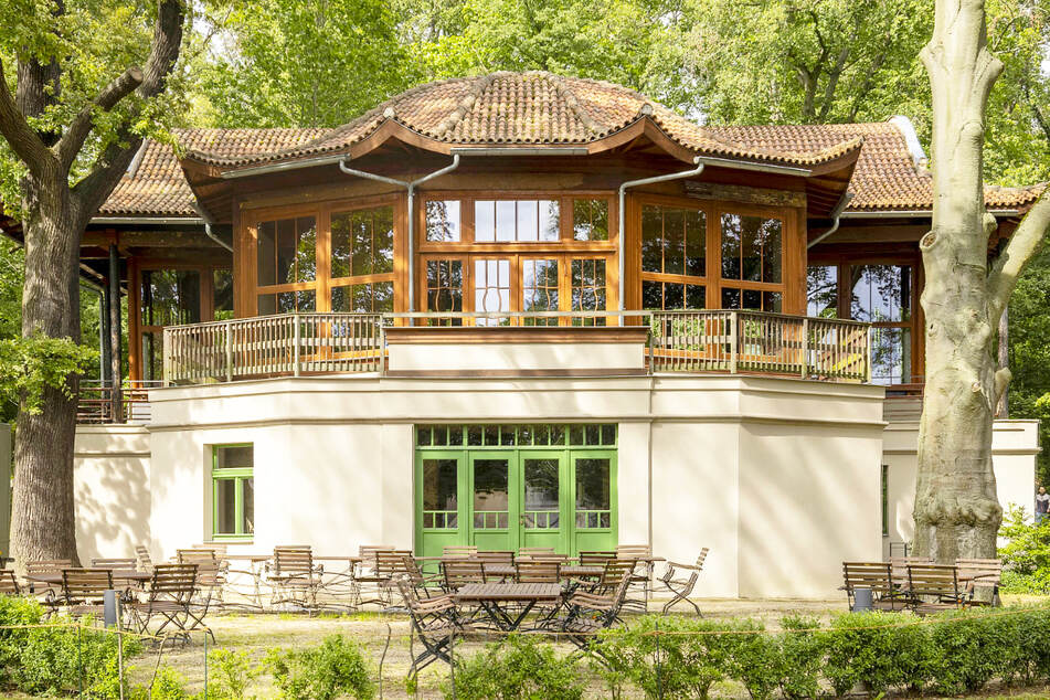 Erfahrt die Geschichte des Chinesischen Pavillon auf der Bautzener Landstraße bei einer Führung mit Vortrag.