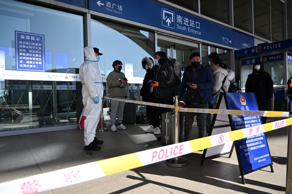 Der Bahnhof von Shijiazhuang ist seit Mittwoch wegen der Ausbreitung von COVID-19 in Shijiazhuang, Hebei, nicht mehr in Betrieb.