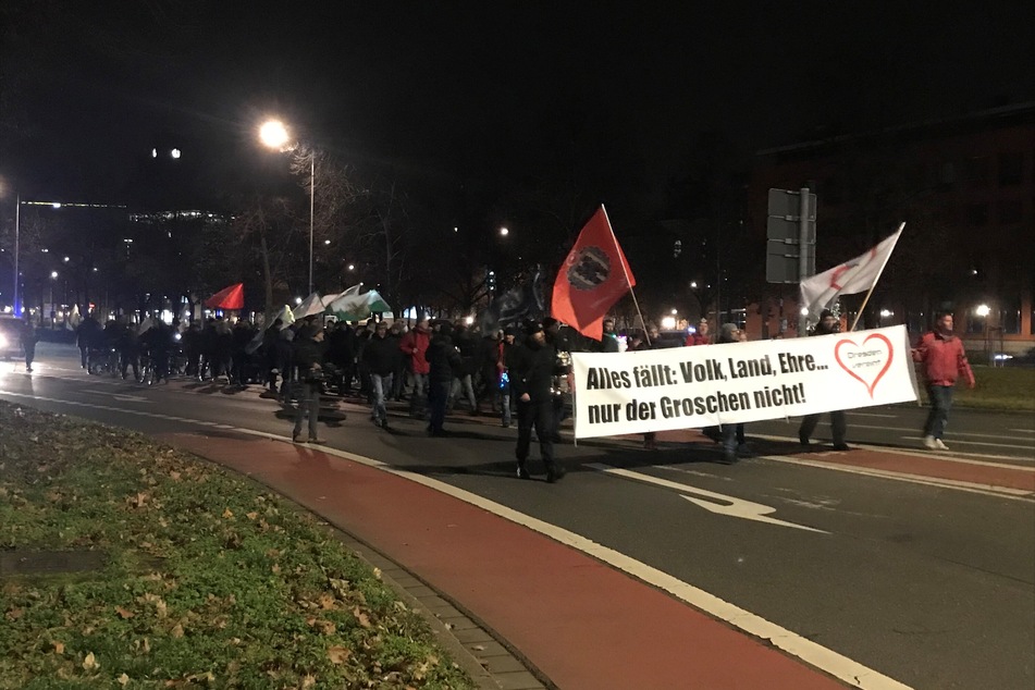 Dresden: Nichts ist mehr "vereint"! Dresdner Montags-Demonstranten gespalten