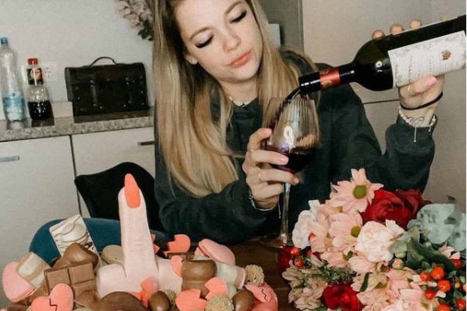 Single-Mama Anne Wünsche (29) verbrachte den Valentinstag bei Wein und Torte.
