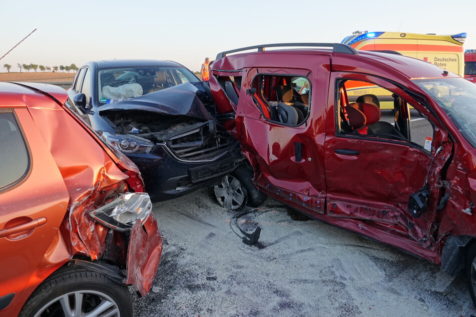 An den Autos entstand bei dem Unfall ein erheblicher Schaden.