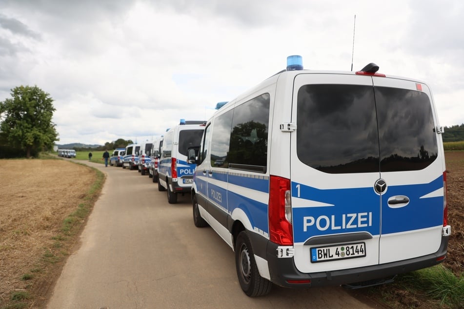 Die Polizei war mit einem Großaufgebot zum Tatort geeilt.