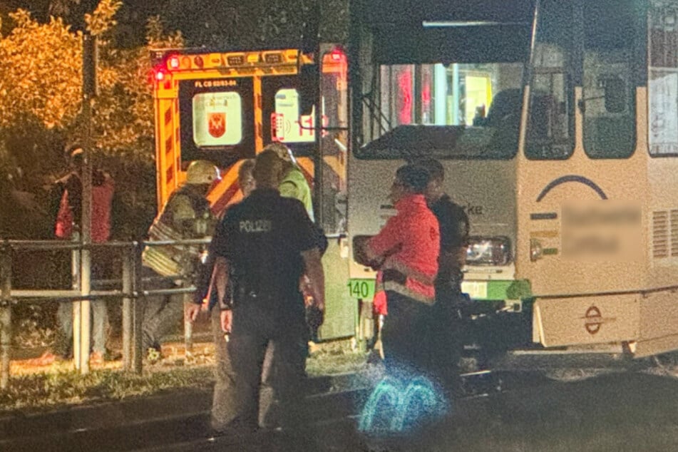 Tragischer Unfall: Mann von Tram erfasst - Tot!