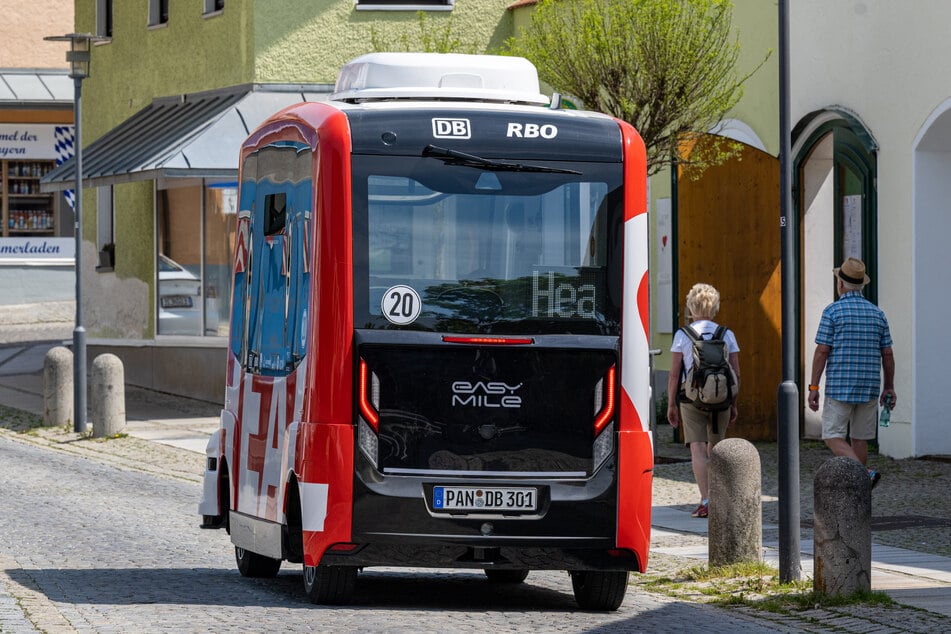 In Deutschland gibt es seit einigen Jahren in vielen Kommunen Projekte, in denen der Einsatz autonomer Shuttlebusse getestet wird. Bald auch in Köthen. (Symbolbild)