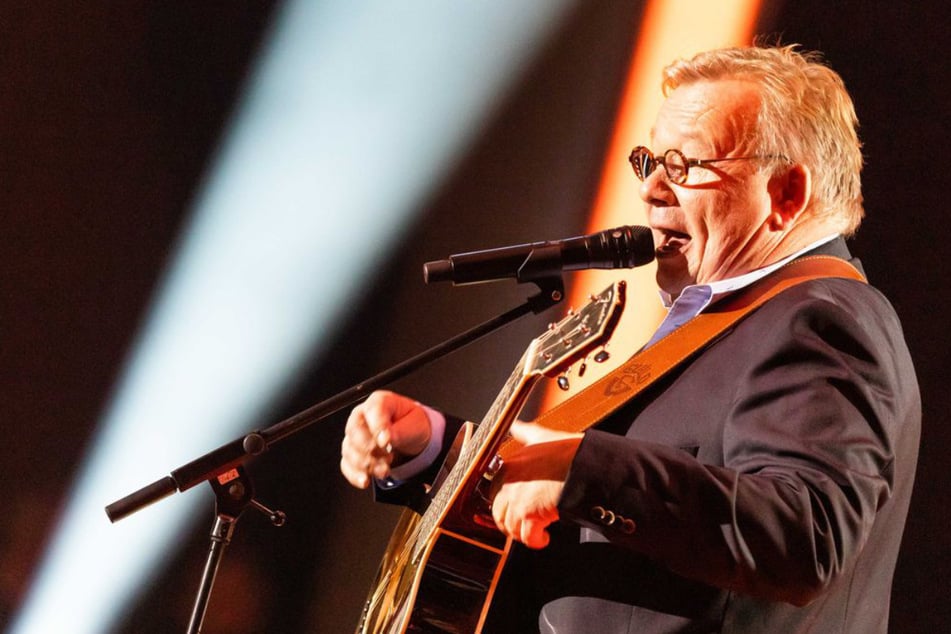 Gesundheitliche Probleme, 22 Kilo weg: TV-Star Bernd Stelter muss operiert werden