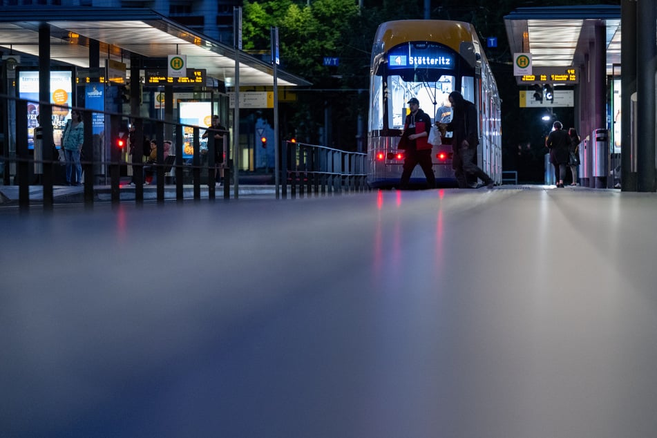 Das Areal um Leipzigs Hauptbahnhof gilt seit Jahren als Kriminalitätsschwerpunkt. Mit einem neuen Sicherheitspaket wollte die CDU nun für mehr Ordnung sorgen, scheiterte damit jedoch in der Ratsversammlung.