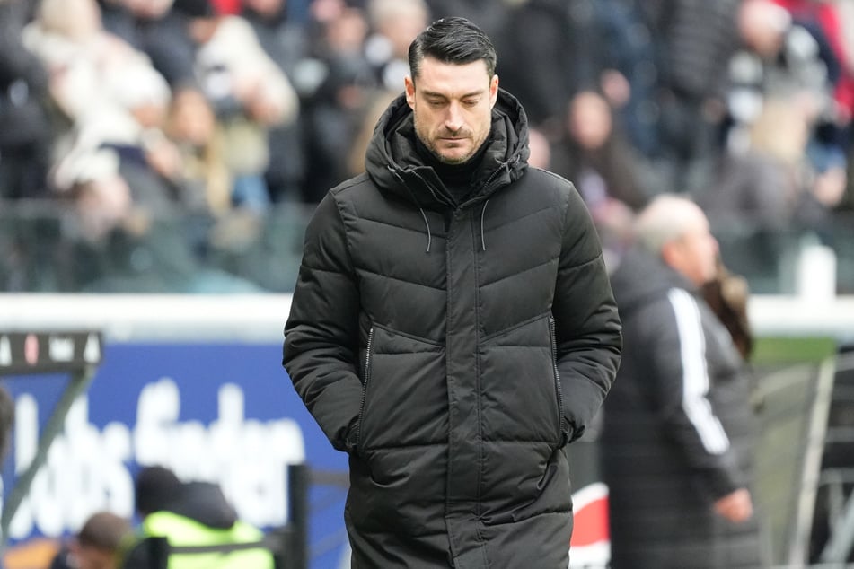 Auf Mario Götze angesprochen reagierte Eintracht-Trainer Albert Riera (43) ausweichend. Ein Lob für den WM-Helden war jedenfalls nicht drin.