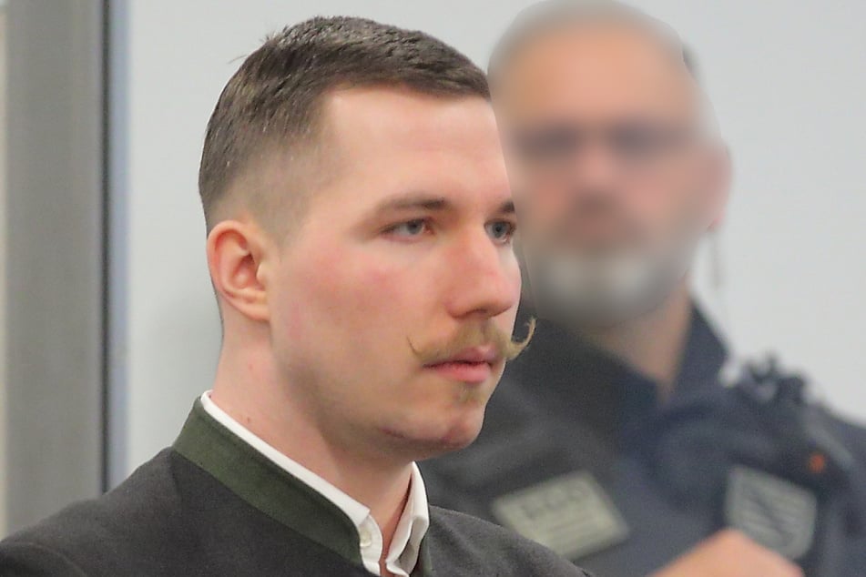 AfD-Politiker Kurt Hättasch (27) soll nach Zahlung einer Kaution ebenfalls freikommen.