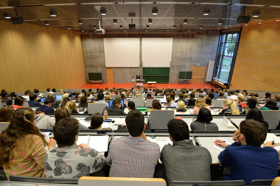 Ab kommendem Semester sollen wieder mehr Präsenzveranstaltungen in sächsischen Unis stattfinden.