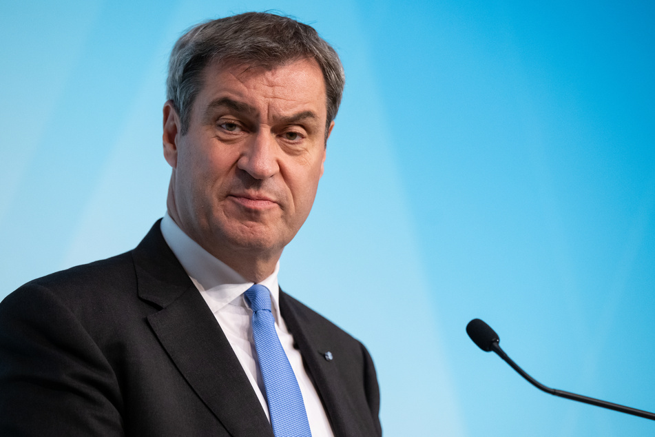 Bayerns Ministerpräsident Markus Söder (55, CSU) sieht die Wortwahl von CSU-Landesgruppenchef Alexander Dobrindt (52) nicht kritisch.