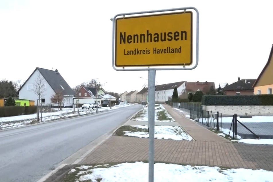 Die brandenburgische Gemeinde Nennhausen erhofft sich mehr Bekanntheit durch den Asteroiden.