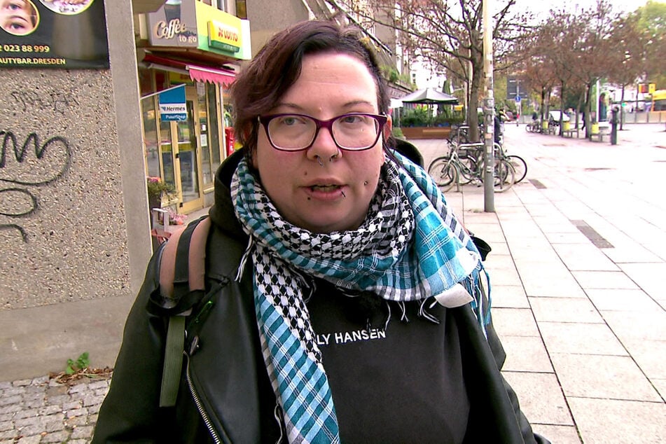 Lausi (34) wohnte mit ihrem Freund bei einem gemeinsamen Freund in Dresden. Mittlerweile ist sie wieder ausgezogen.