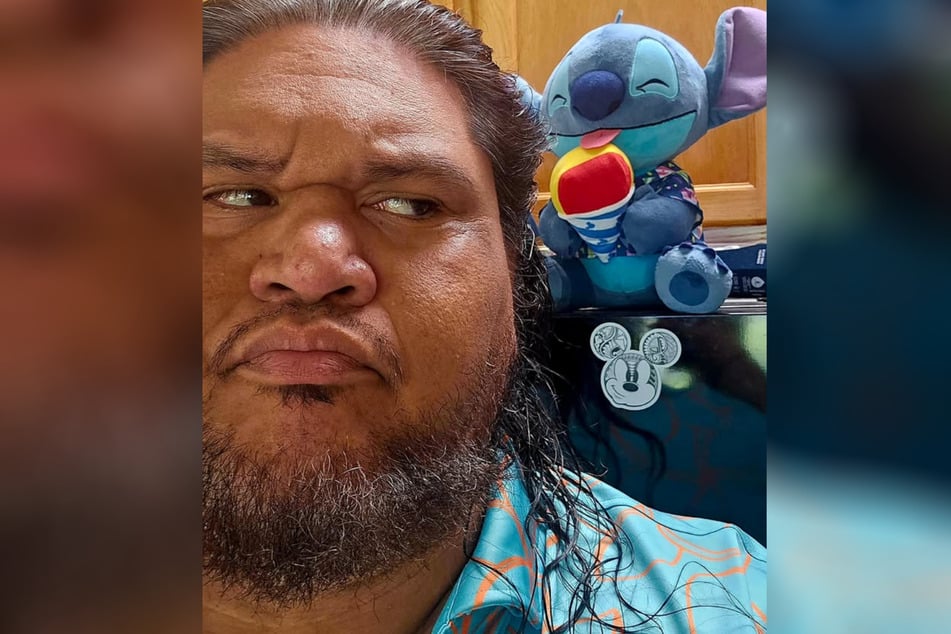 David Hekili Kenui Bell (†46) wurde durch das kürzlich erschienene Live-Action-Remake von "Lilo & Stitch" bekannt.