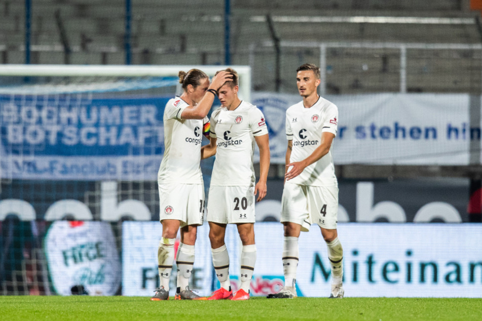 Daniel Buballa (l-r), Finn Ole Becker und Paulis Philipp Ziereis können sich über das Unentschieden freuen.