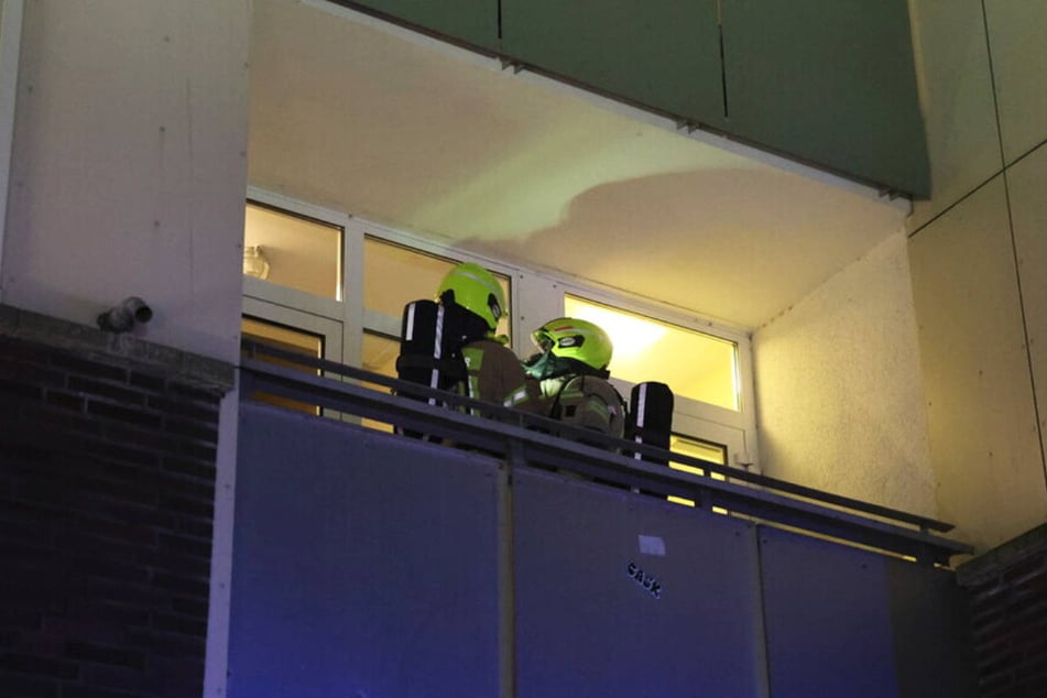 Die Feuerwehr musste aufgrund der starken Rauchausbreitung sämtliche Wohnungen kontrollieren.