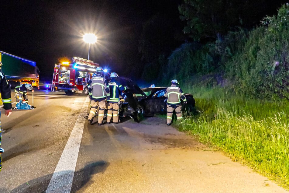 Neben Polizei und Rettungsdienst war auch die Freiwillige Feuerwehr der Stadt Wendlingen am Neckar vor Ort.