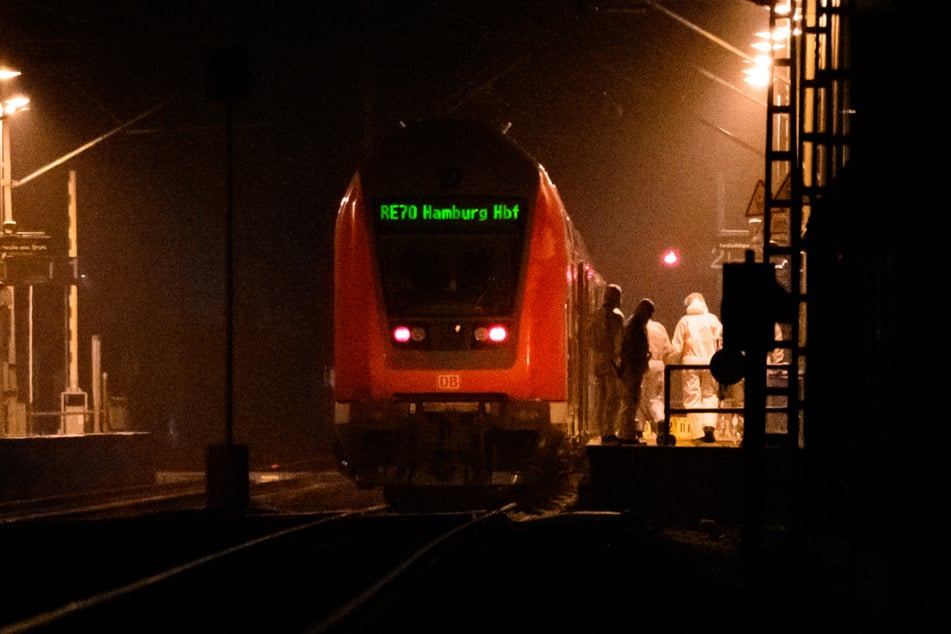 Der Angeklagte soll am 25. Januar ein Blutbad in einem Zug in Brokstedt angerichtet haben.