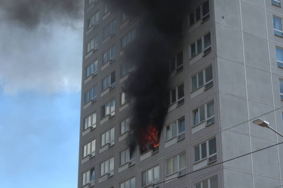 In diesem Hochhaus an der Philipp-Rosenthal-Straße war ein Feuer ausgebrochen.