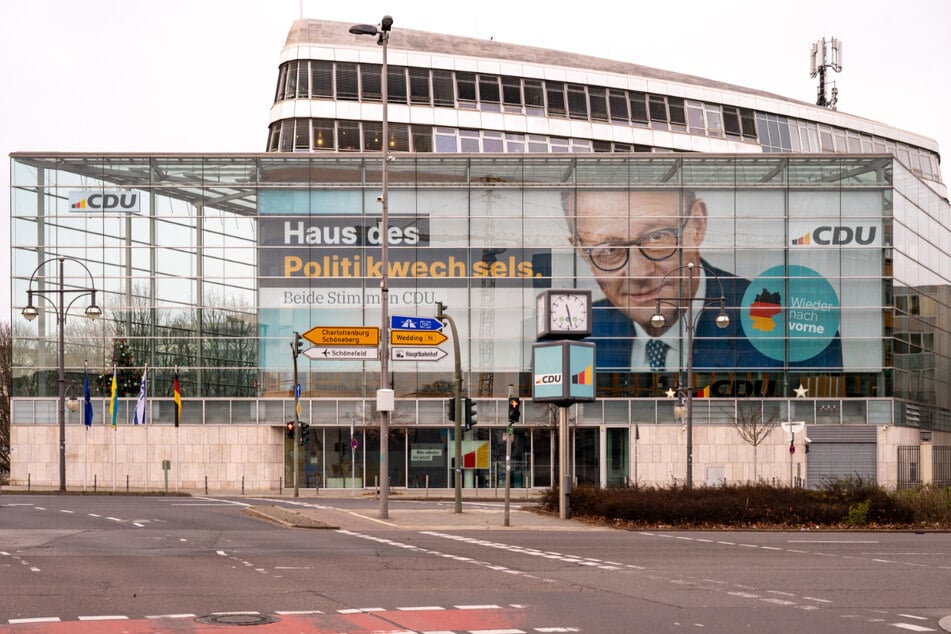 Alle Mitarbeiter der CDU-Zentrale wurden aufgefordert, das Konrad-Adenauer-Haus zu verlassen.