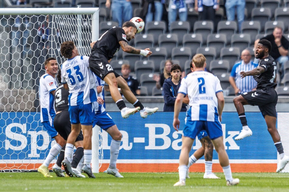 Gegen Magdeburg klingelte es erneut nach einem Eckball.