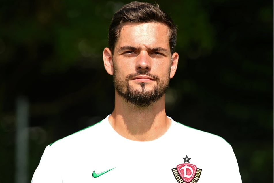 Markus Scholz (33) wurde bei Dynamo Dresden ins kalte Zweitliga-Wasser geworfen, doch bereits nach sechs Einsätzen bremste ihn eine Kapselverletzung aus und er verlor seinen hart erkämpften Platz zwischen den Pfosten wieder.