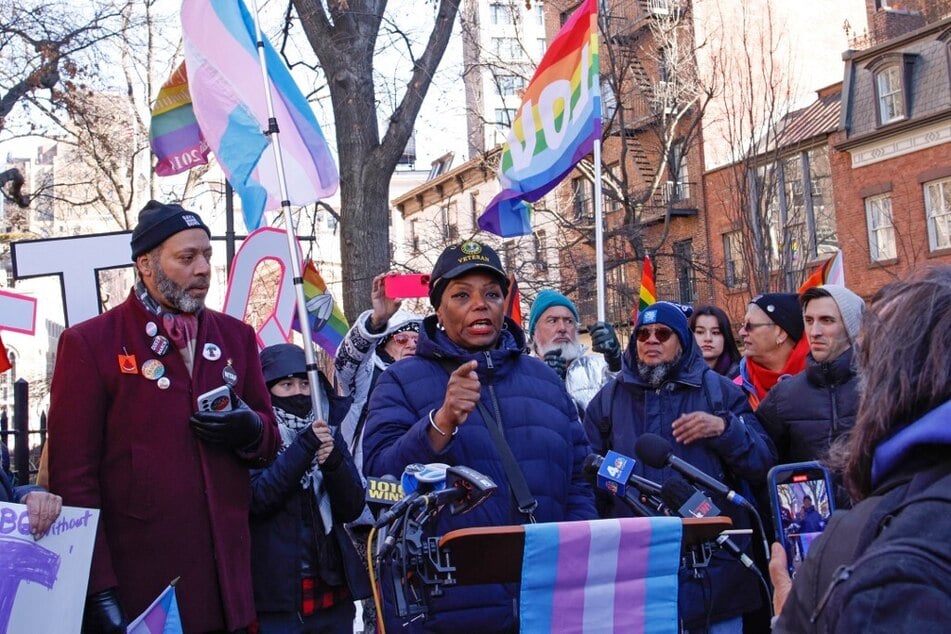 New Yorkers protest as "transgender" and "queer" scrubbed from Stonewall monument website