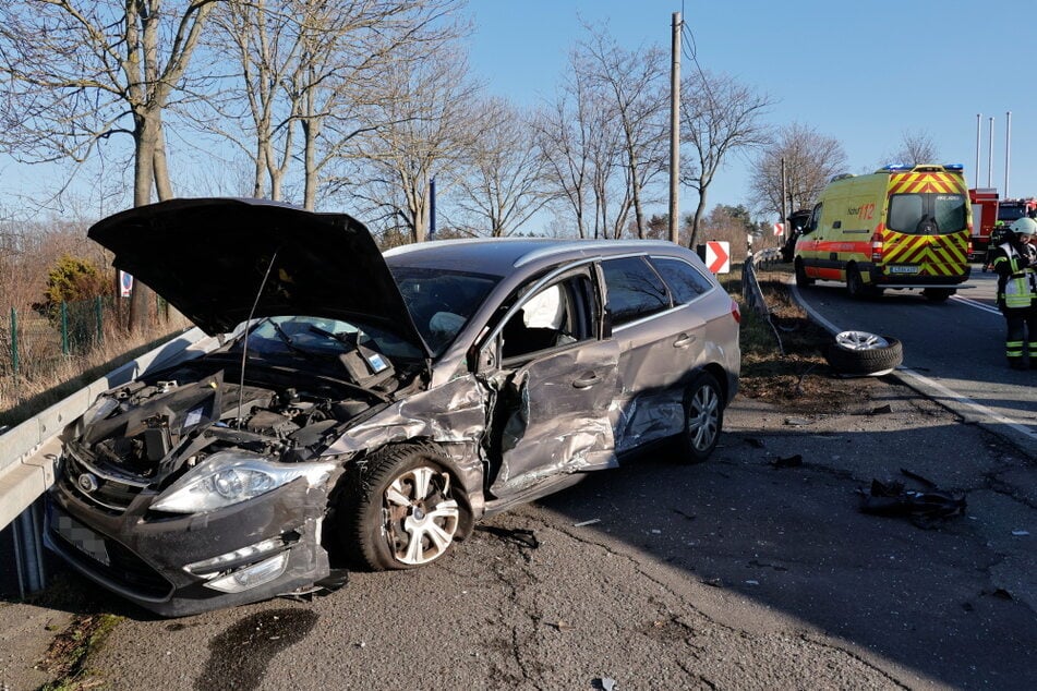 Durch den Zusammenprall platzten auch die Airbags auf.